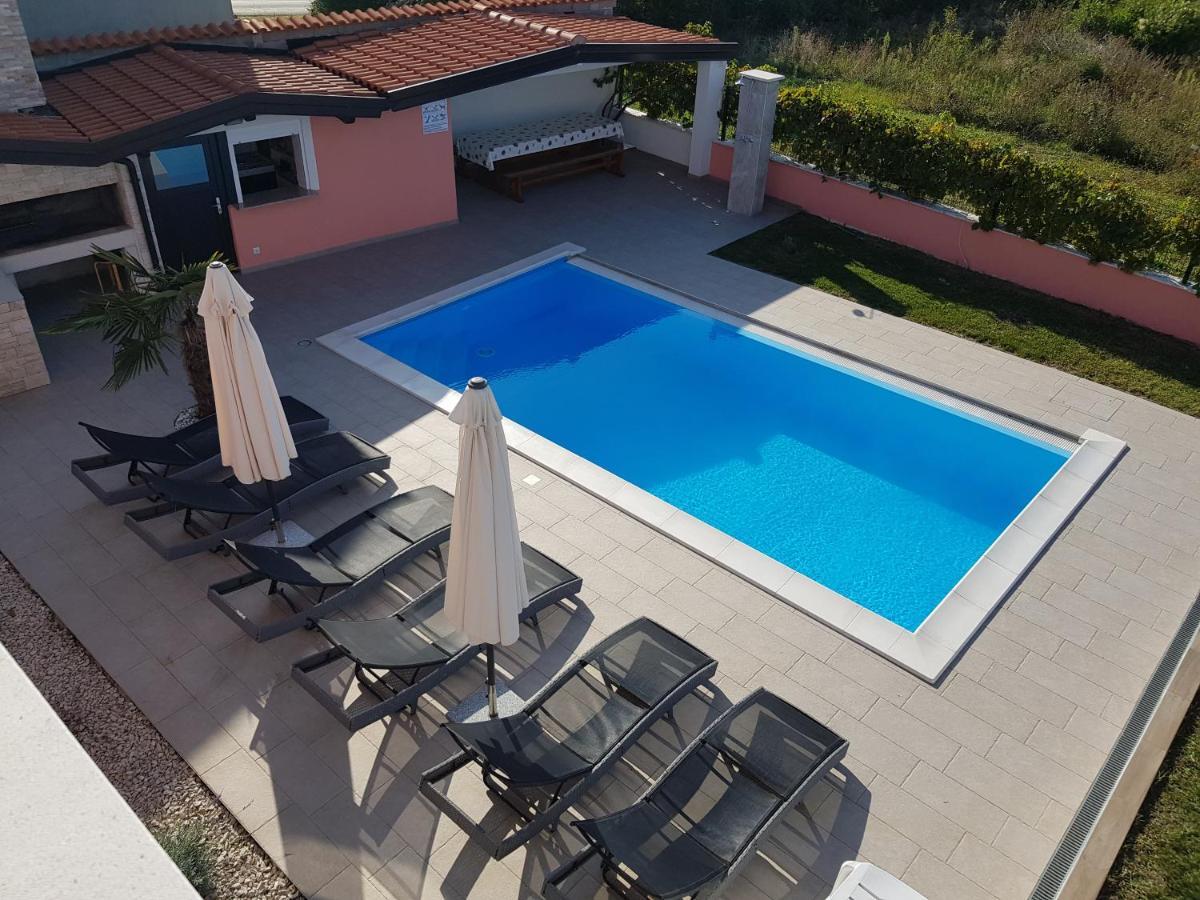 Ferienhaus Bucic Buje Exterior photo